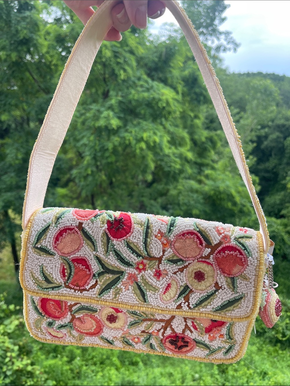 Viral Beaded Bag - Peaches 🍑 Embroidered Shoulder Bag with intricate detailing